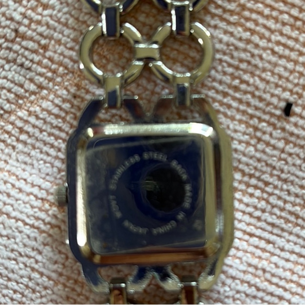 Silver Rectangular Face Chainlink Watch - Picture 5 of 6